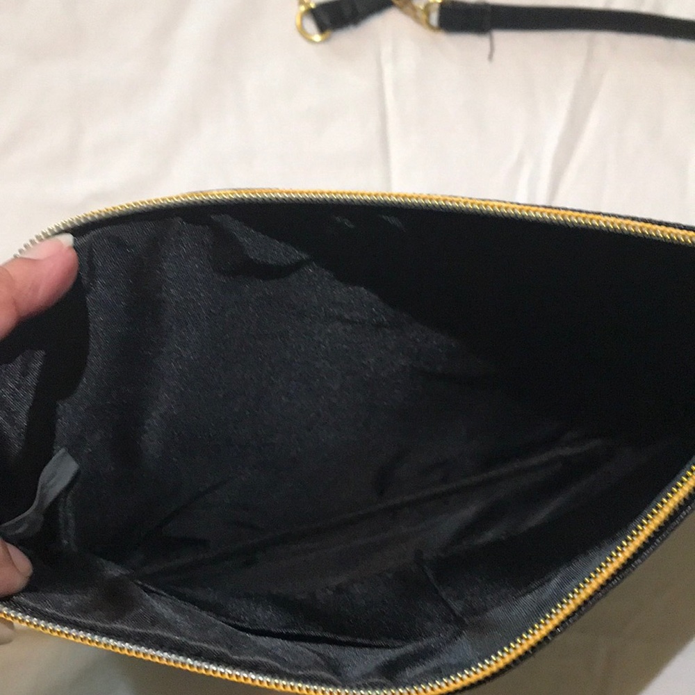 Cute crossbody - Picture 6 of 8